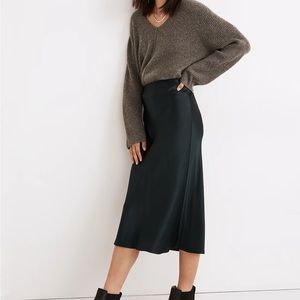Madewell Satin Midi Slip Skirt
Size 6
